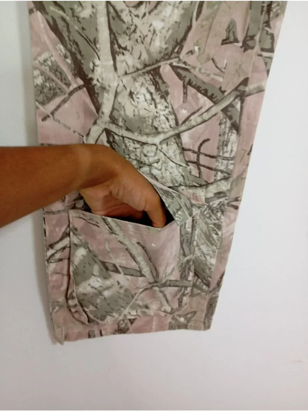 Disclosure Wide Leg Camo Cargo Pants Sz 9/29 Pink & Olive Green Pockets Utility